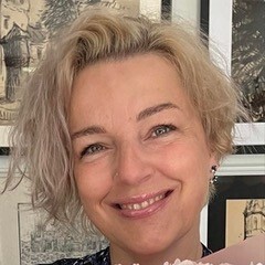 Katarzyna Podstolska - Absolwentka studiów podyplomowych Home staging i aranżacja wnętrz - nowy wymiar sprzedaży nieruchomości (2023/24).